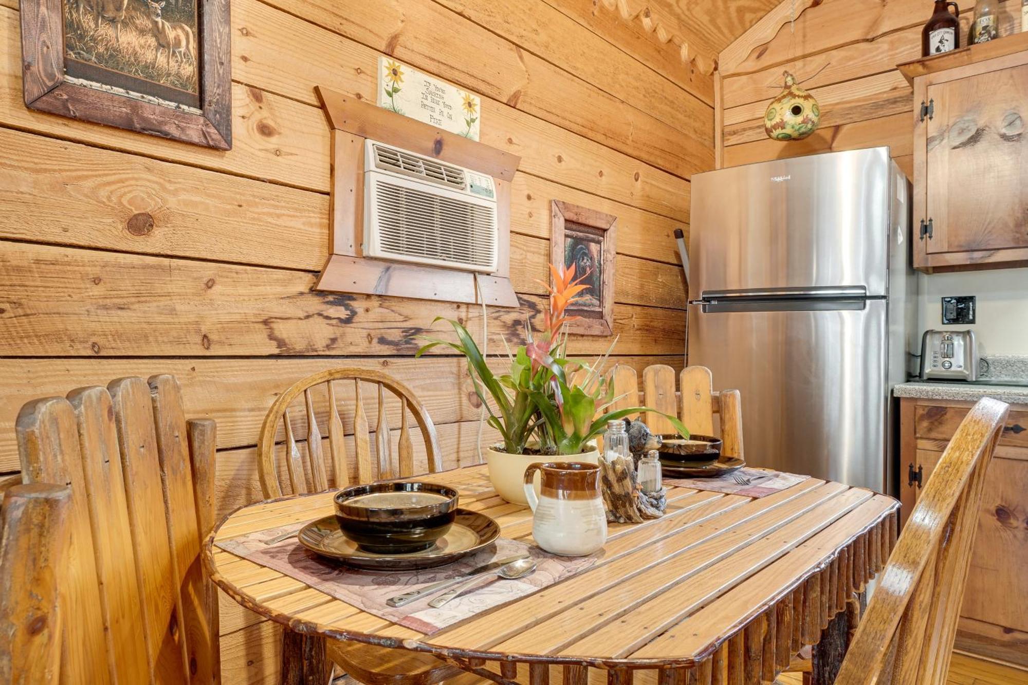 Secluded Family Retreat In Dahlonega With Hot Tub! Villa ภายนอก รูปภาพ